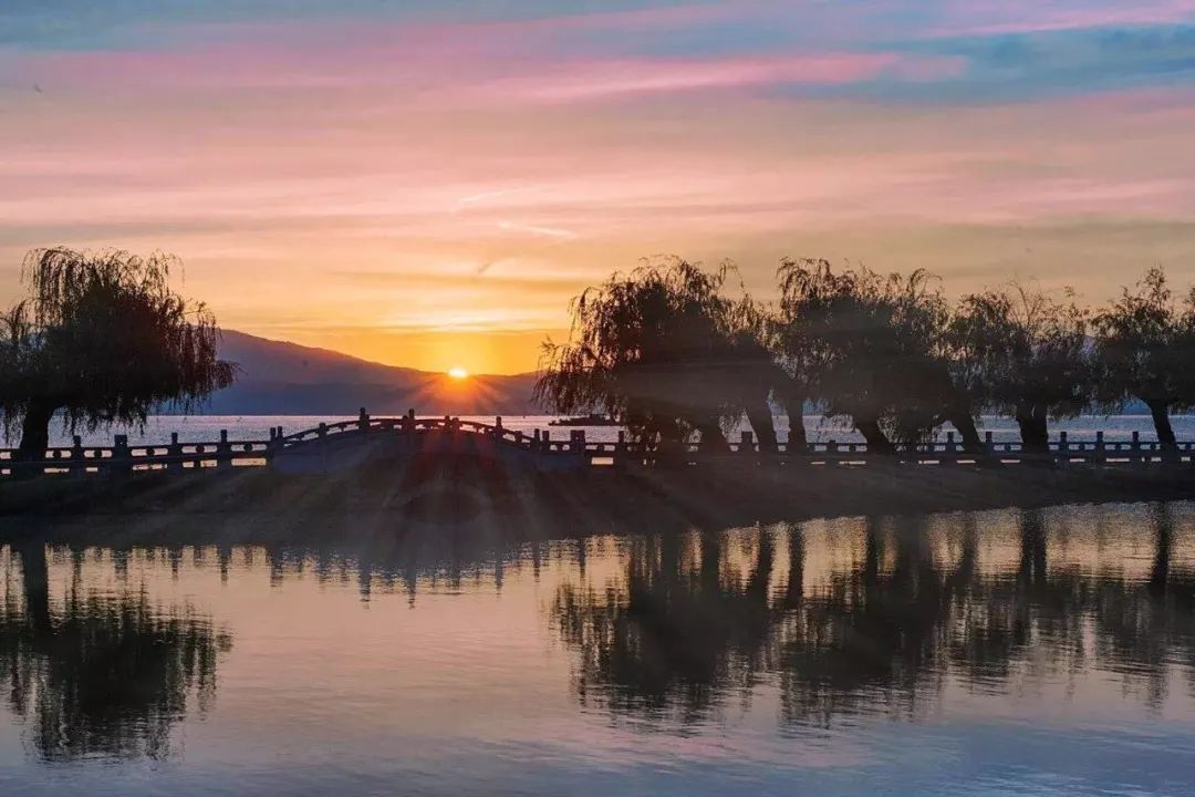 麗江市總工會組織開展麗江員工勞模療休養(yǎng)活動！
