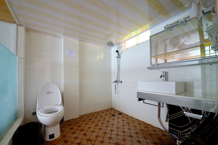 瀘沽湖酒店 瀘沽湖酒店