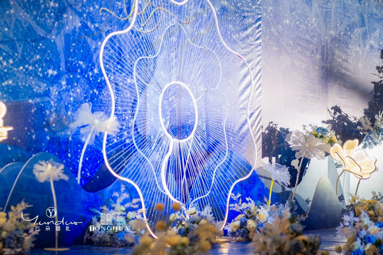 麗江全程婚禮大型策劃執(zhí)行就選麗江復華麗朗度假酒店；