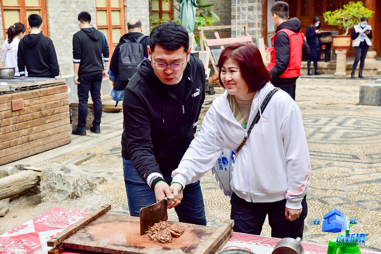 麗江大研古鎮(zhèn)員工團隊定向尋寶拓展訓練