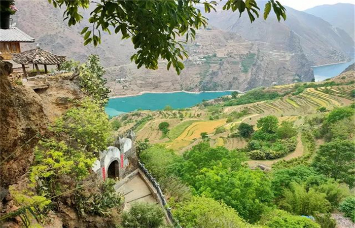 碧綠的江水、閃爍的星星…麗江這座小城你去過(guò)嗎？