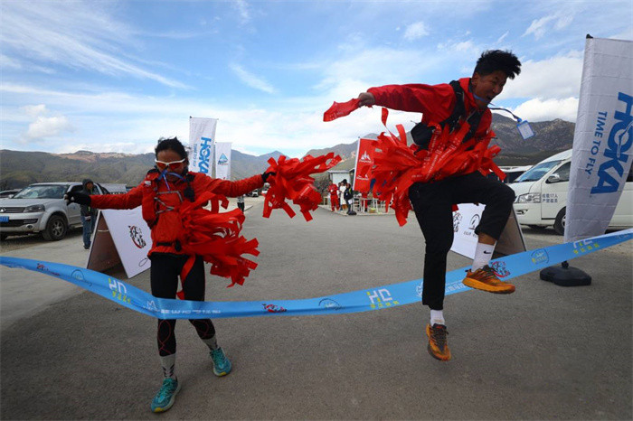 麗江山地馬拉松比賽：第三屆云南省戶外運(yùn)動(dòng)嘉年華2021玉龍山徑?美麗鄉(xiāng)村健康跑，來麗江參加半馬比賽吧