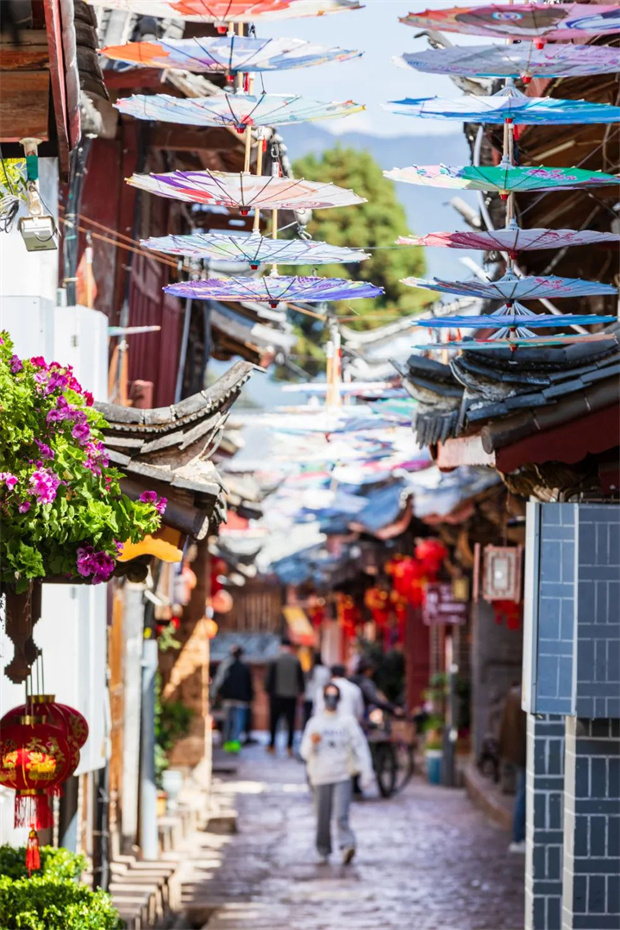 云南旅游,云南旅行社,云南團建公司,云南會議公司,云南策劃公司,麗江旅游,麗江旅行社,麗江團建公司,麗江策劃公司：春風(fēng)里的麗江：半城春色半城詩