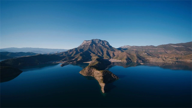 云南旅游,云南旅行社,云南團(tuán)建公司,云南策劃公司,云南會(huì)議會(huì)展,云南策劃執(zhí)行,麗江旅游,麗江旅行社,麗江團(tuán)建公司,麗江策劃公司,麗江會(huì)議會(huì)展：不止是風(fēng)景！瀘沽湖深度游：解鎖摩梭秘境，體驗(yàn)詩(shī)意棲居